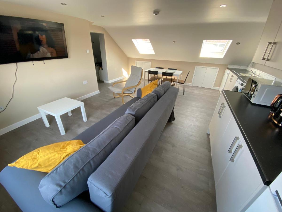 Stunning 1 Bedroom Flat In Wood Green Londra Exterior foto