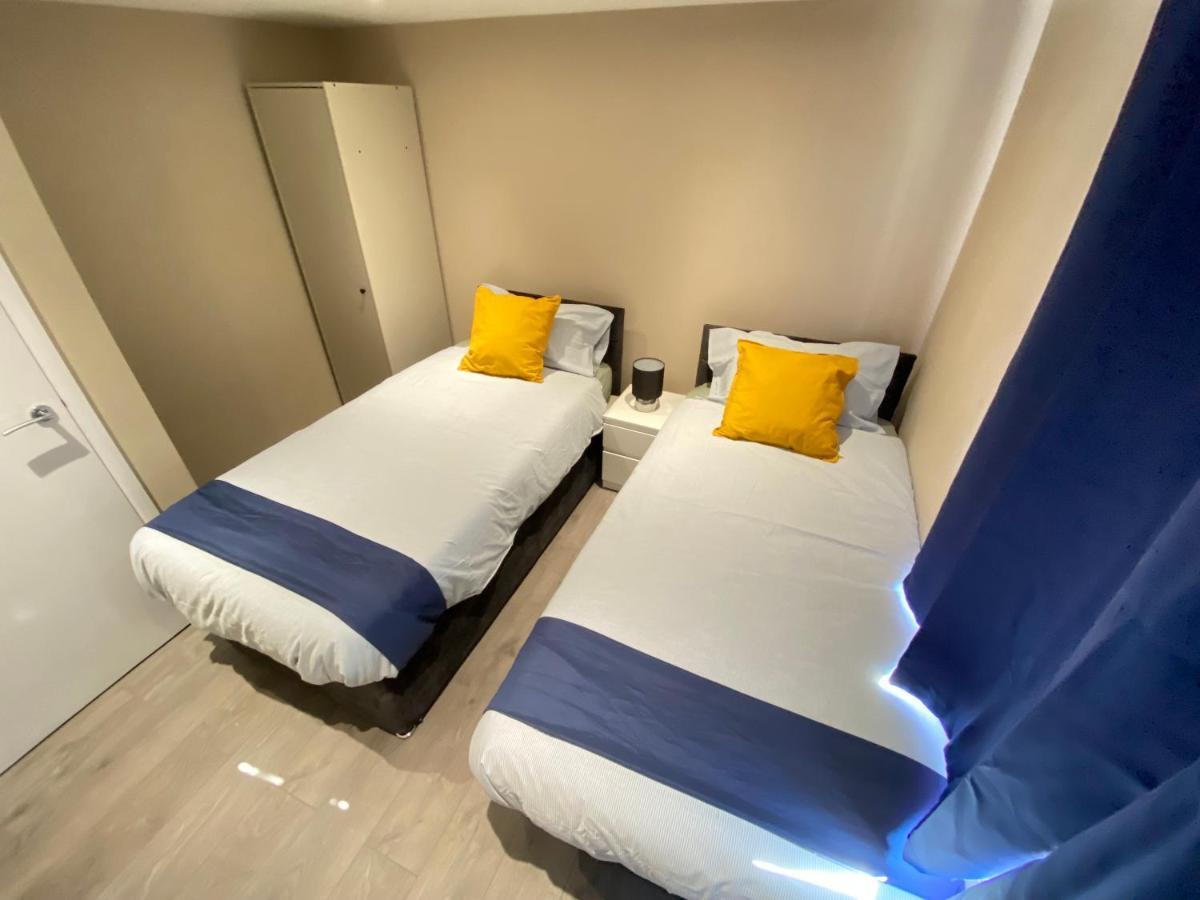 Stunning 1 Bedroom Flat In Wood Green Londra Exterior foto